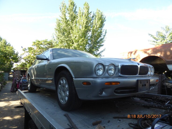 Thumbnail Photo undefined for 1998 Jaguar XJ8